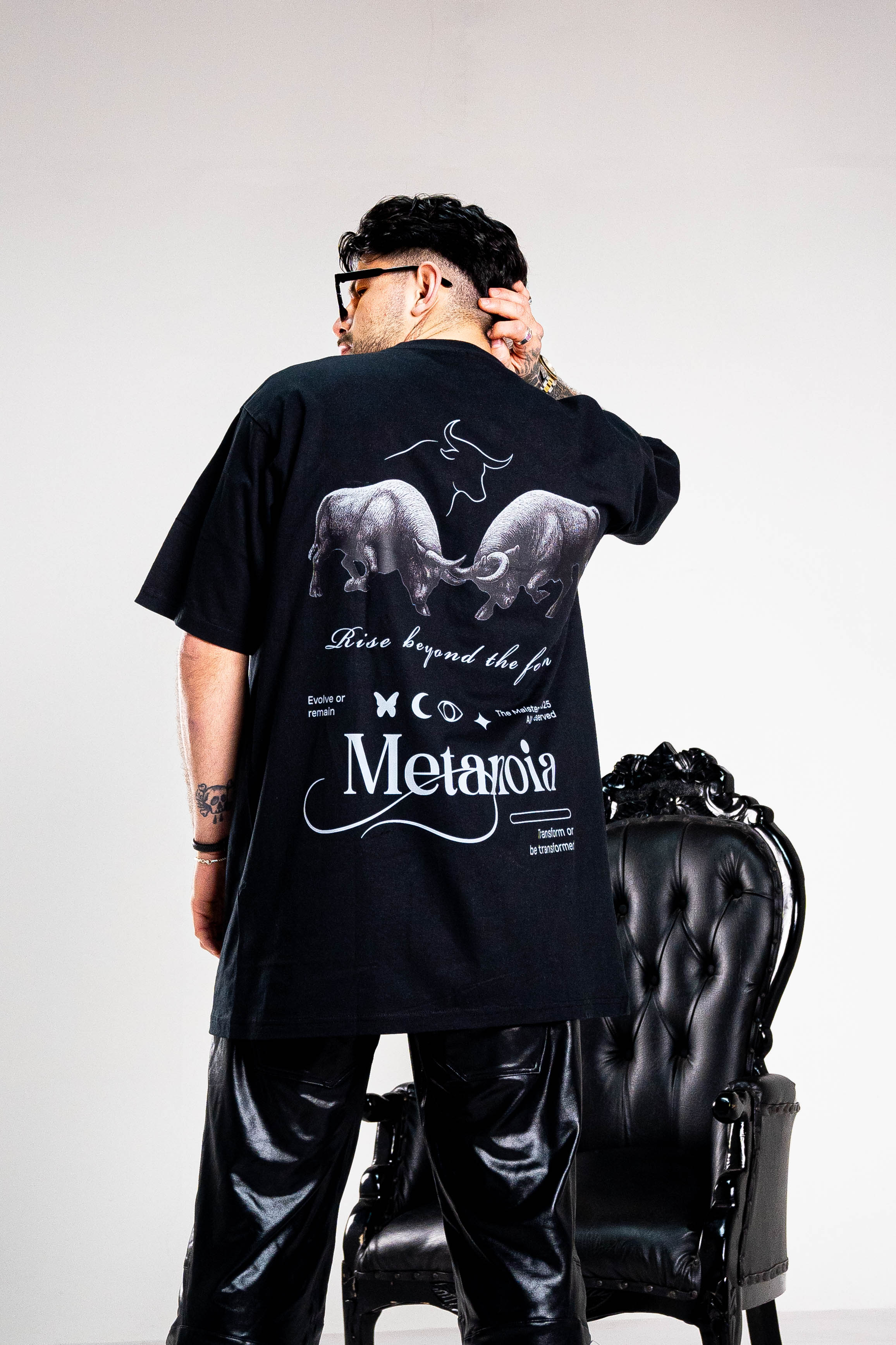 Poleras oversize - Rise beyond the form